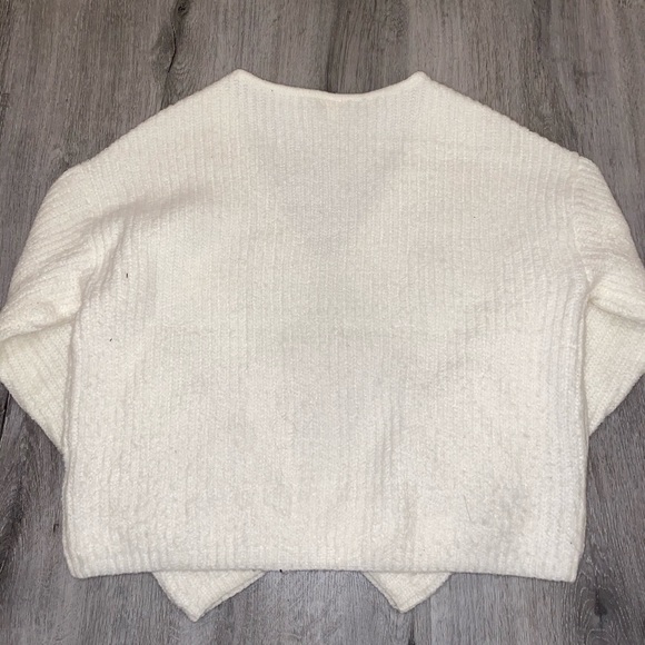 White Sweater; Garage - Picture 3 of 3